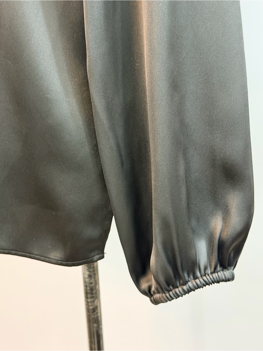 MICHAEL Michael Kors Black Satin Button-Front Blouse NWOT - Picture 5 of 10